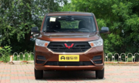 Пасажирский автомобиль WULING -  NEW  Hongguang plus 5 местный